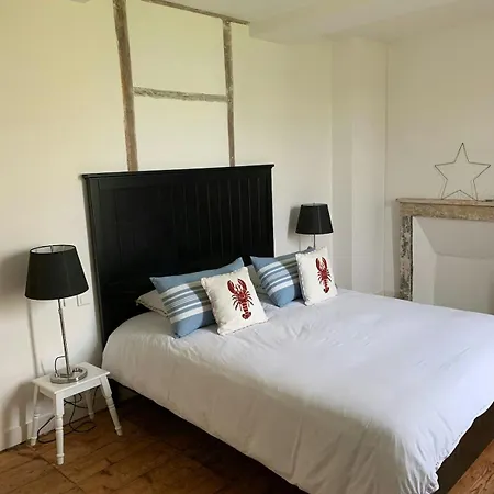 بيت للعطل Historic Castle In The Heart Of Normandy