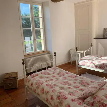 بيت للعطل Historic Castle In The Heart Of Normandy